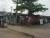 vendeuse de vétements, rue de cotonou